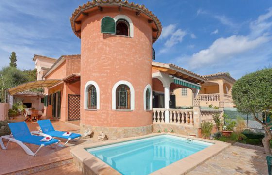 Freistehende gemütliche Villa im verträumten Son Serra de la Marina